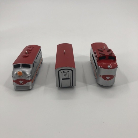 Hallmark Ornament Silver Star Streamliner Locomotive Train Cast Die Metal 1992 - Picture 5 of 16